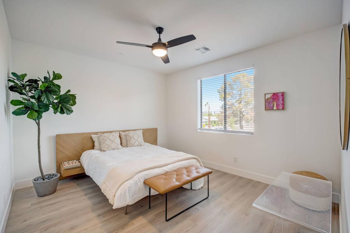 Townhouse for rent at Income Estates, 777 W Coolidge St, Phoenix, AZ 85013