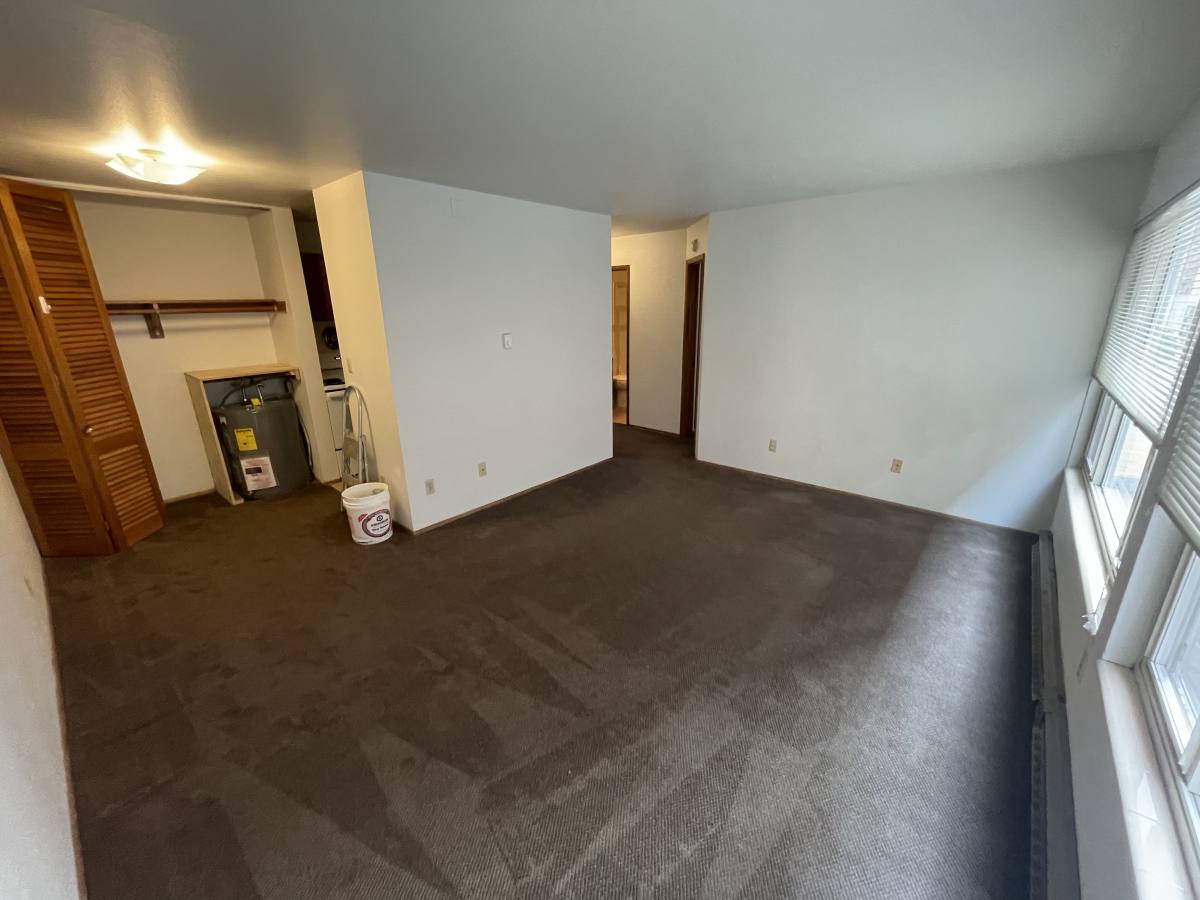 Apartment for rent at 4701 15th Ave NE #5, Seattle, WA 98105