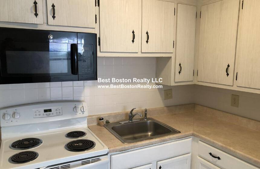 Townhouse for rent at 216 Revere Beach Parkway, Chelsea, MA 02150