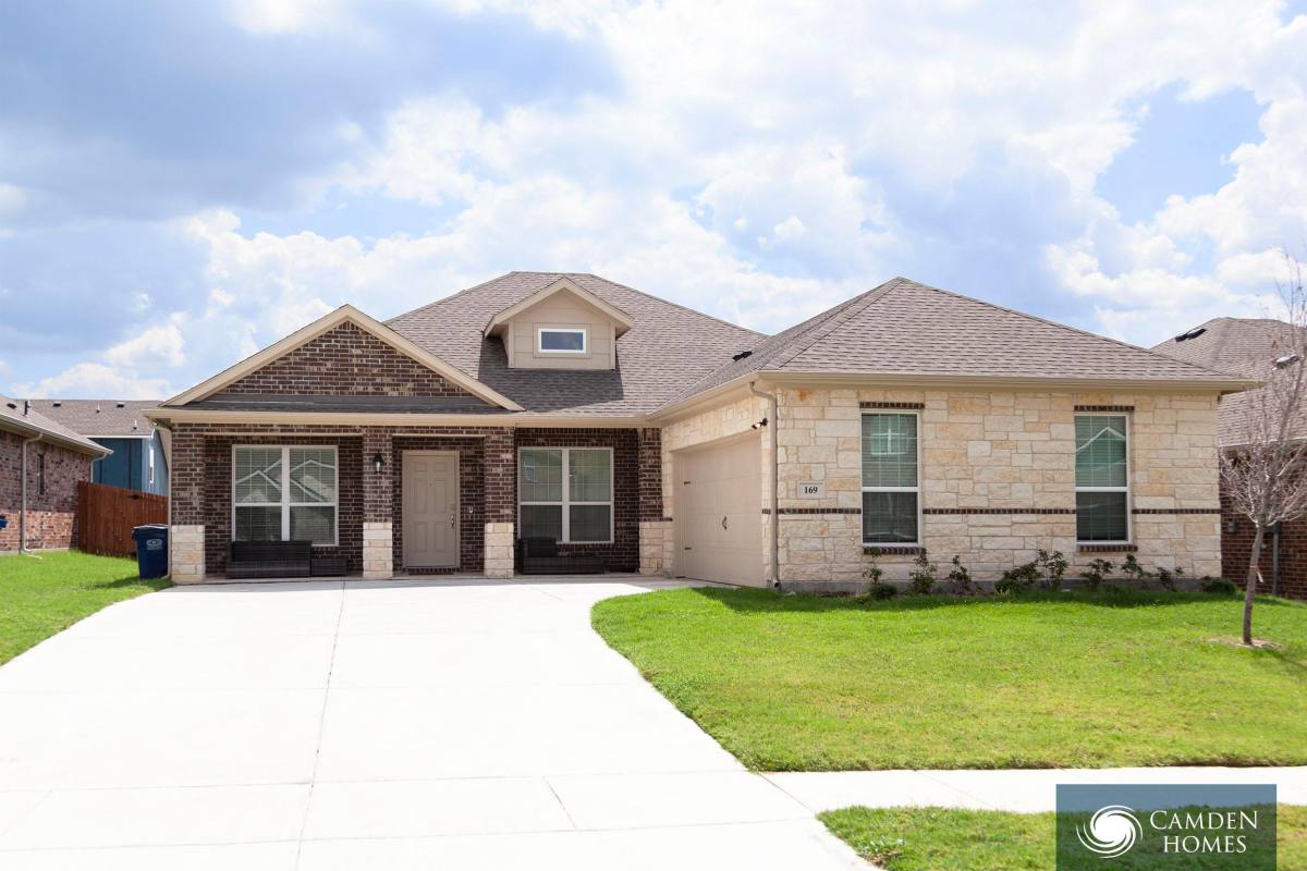 House for rent at Camden Park, 651 Pinnacle Dr, Waxahachie, TX 75165