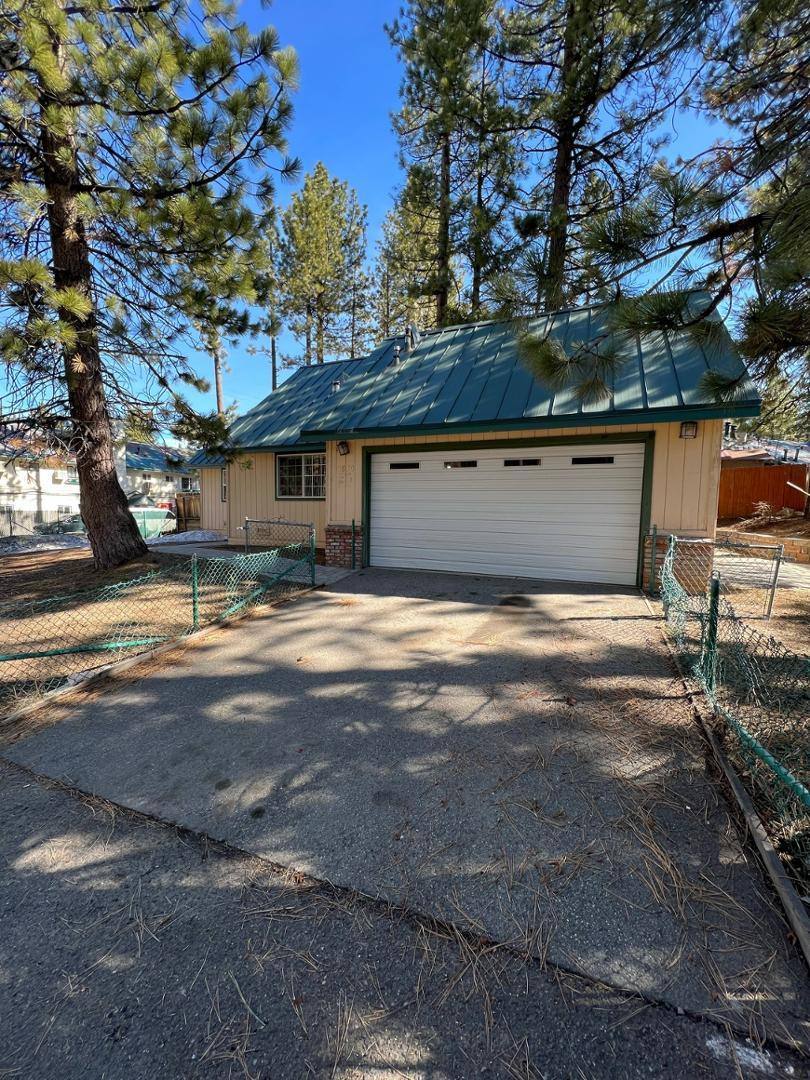 House for rent at 3850 Pentagon Rd, South Lake Tahoe, CA 96150