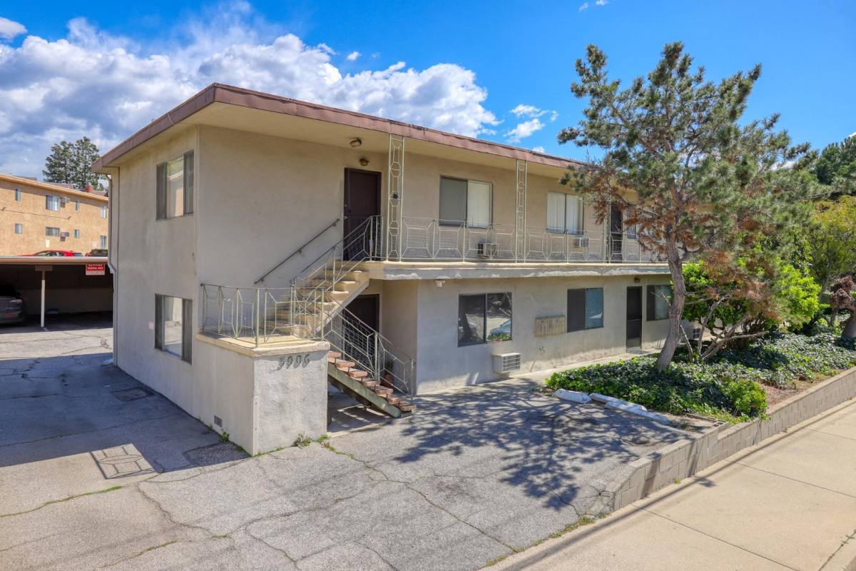 House for rent at 2767 Hermosa Avenue, 3906 La Crescenta Ave, Montrose, CA 91020