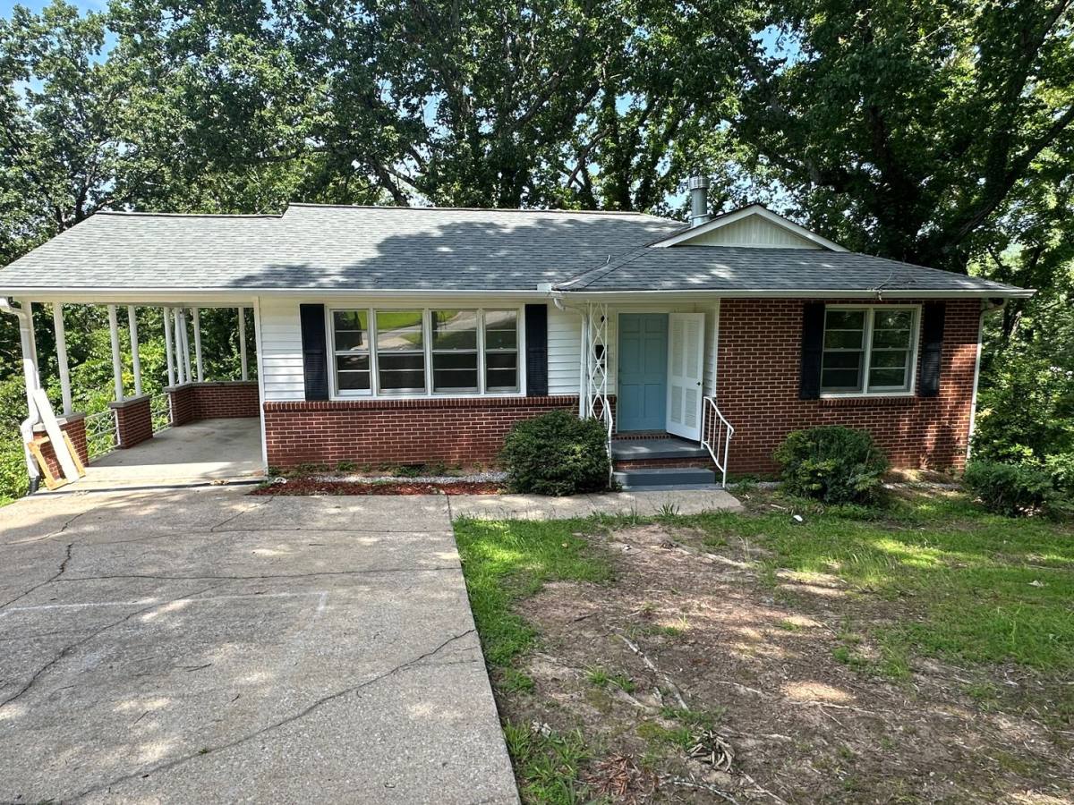 House for rent at 1604 McCall Dr, Anniston, AL 36207
