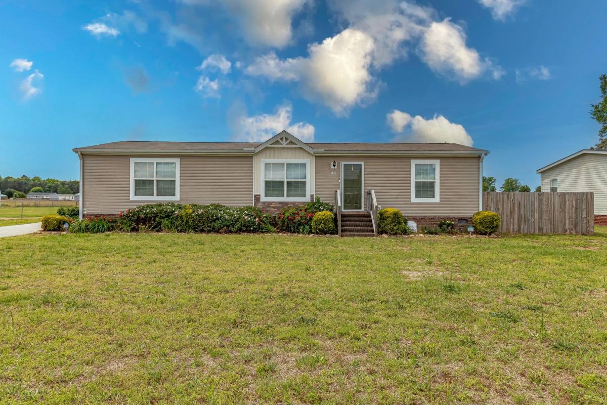 House for rent at 1931 Hinnant Rd, Pikeville, NC 27863