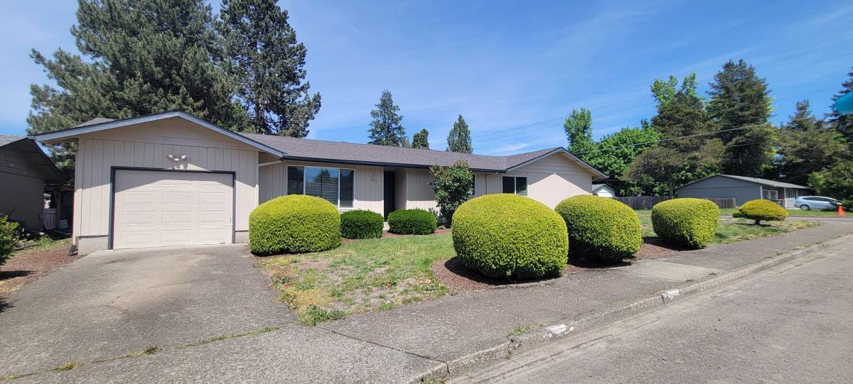 House for rent at 755 SE Naomi Way, McMinnville, OR 97128