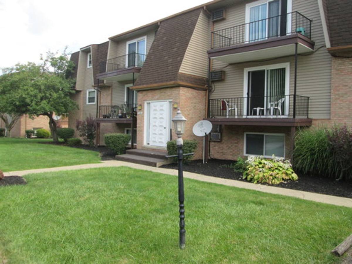 Apartment for rent at 7145 Locust Ave, Youngstown, OH 44512