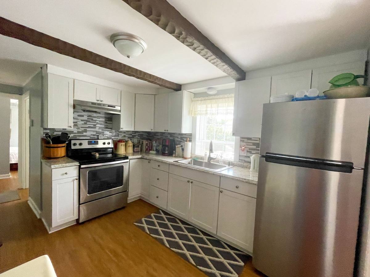 Apartment for rent at 6 Old Chester Rd, Derry, NH 03038