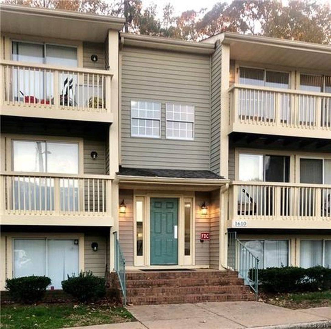 Condo for rent at 1610 Arlyn Circle #M, Charlotte, NC 28213