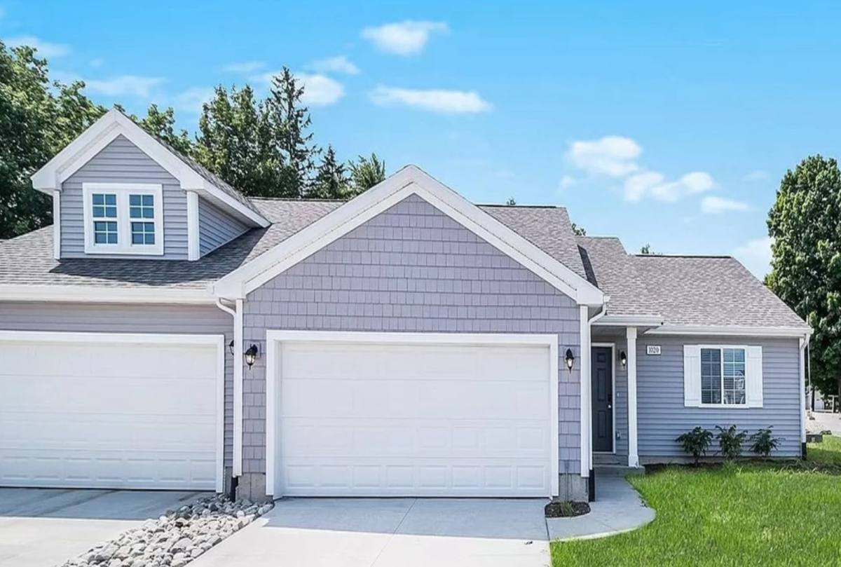 House for rent at 1012 W Villas Dr, Vicksburg, MI 49097