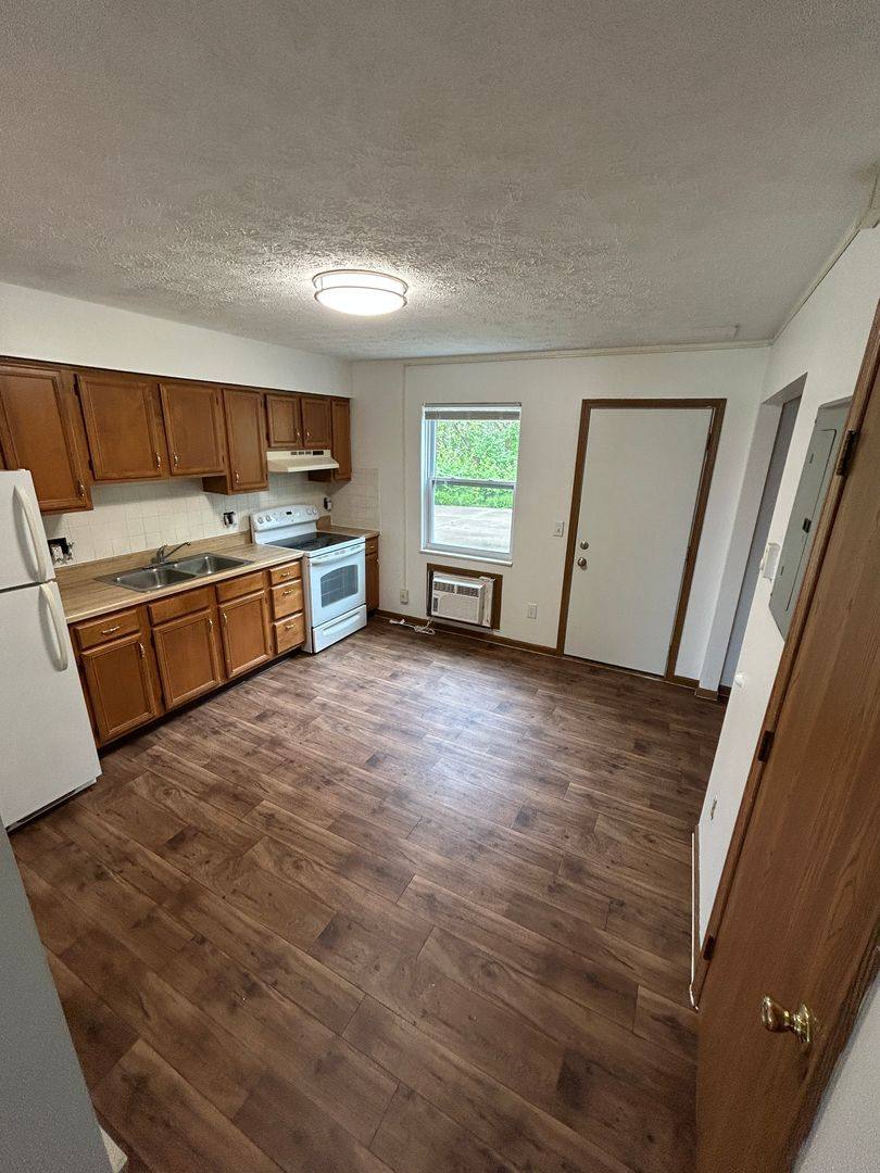 Apartment for rent at 1220 Bunker Hill Court, Troy, OH 45373