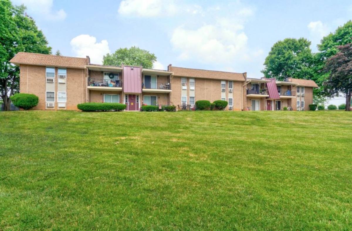 Apartment for rent at 895 Walnut St, Catasauqua, PA 18032