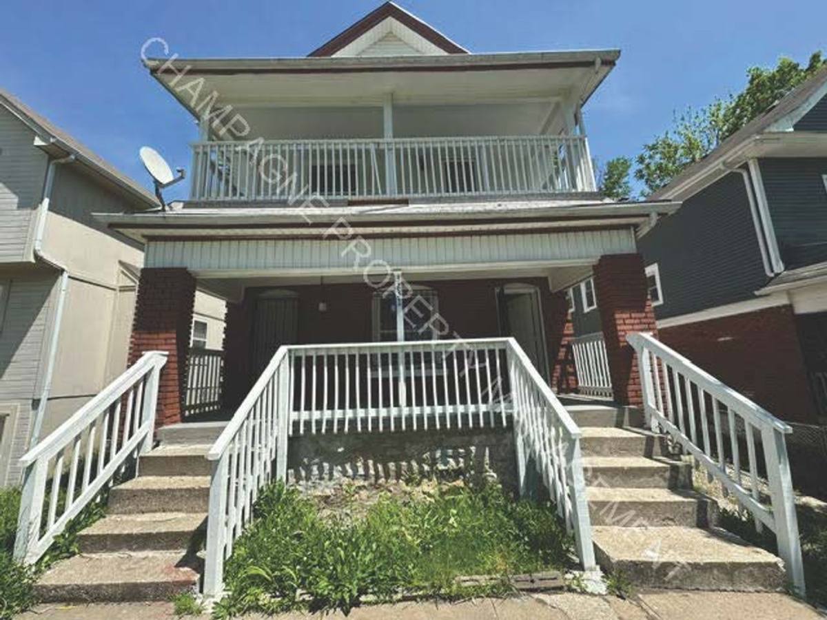 Apartment for rent at 3231 Park Ave, Kansas City, MO 64109