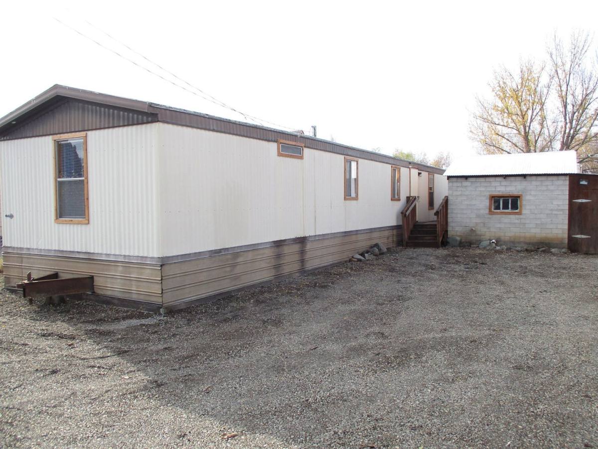 Apartment for rent at 1490 1 2 Thomas Rd, Medford, OR 97501