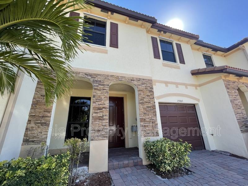 Townhouse for rent at 23765 SW 118th Ave, Homestead, FL 33032