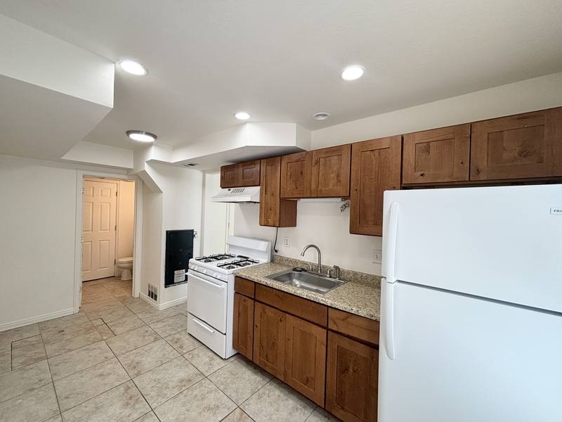 Apartment for rent at 2385 S Main St #DOWNSTAIRS, Salt Lake City, UT 84115