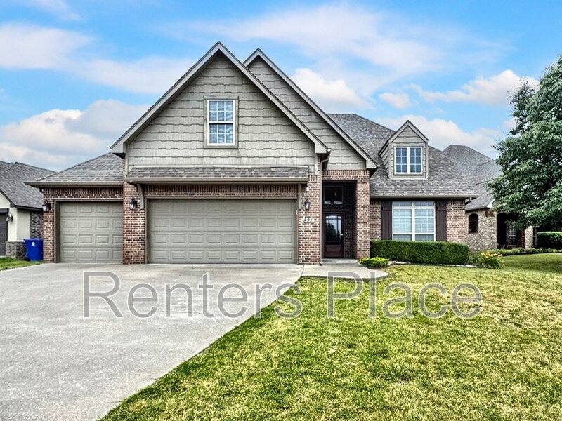 House for rent at 821 W Elmira St, Broken Arrow, OK 74012