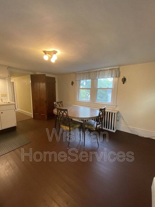 Apartment for rent at 525 S Lafayette St #2, Macomb, IL 61455