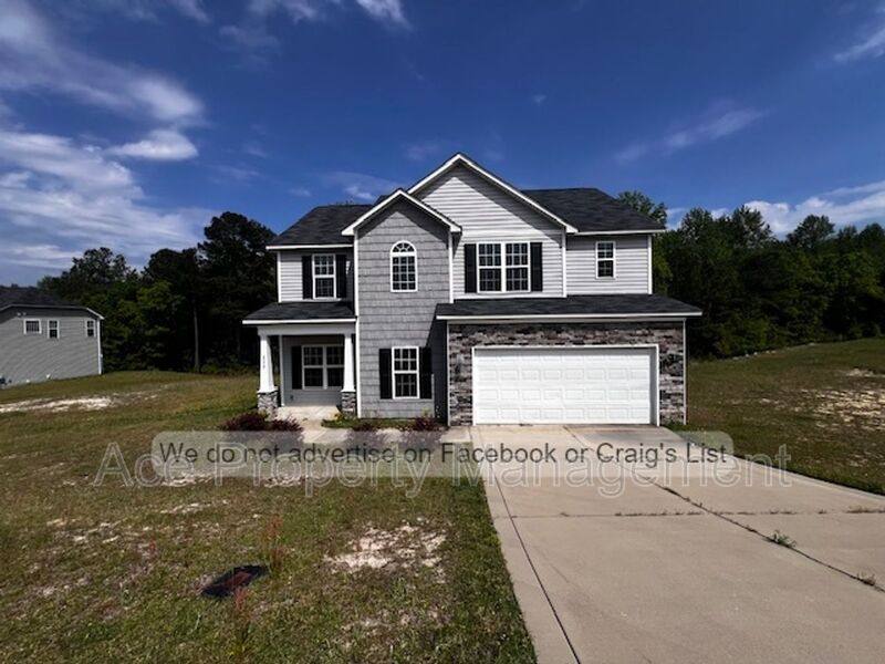House for rent at 232 Fishers Cove Lane, Raeford, NC 28376