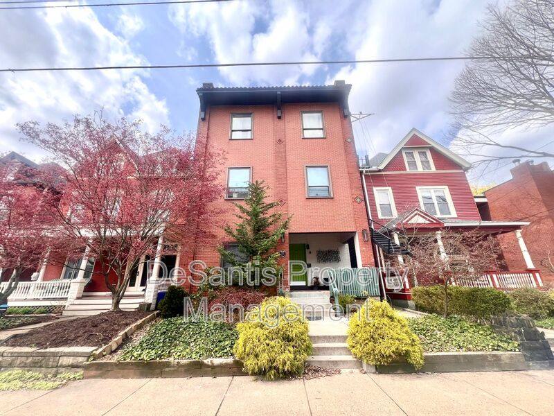 Apartment for rent at 332 Lehigh Ave #2B, Pittsburgh, PA 15232