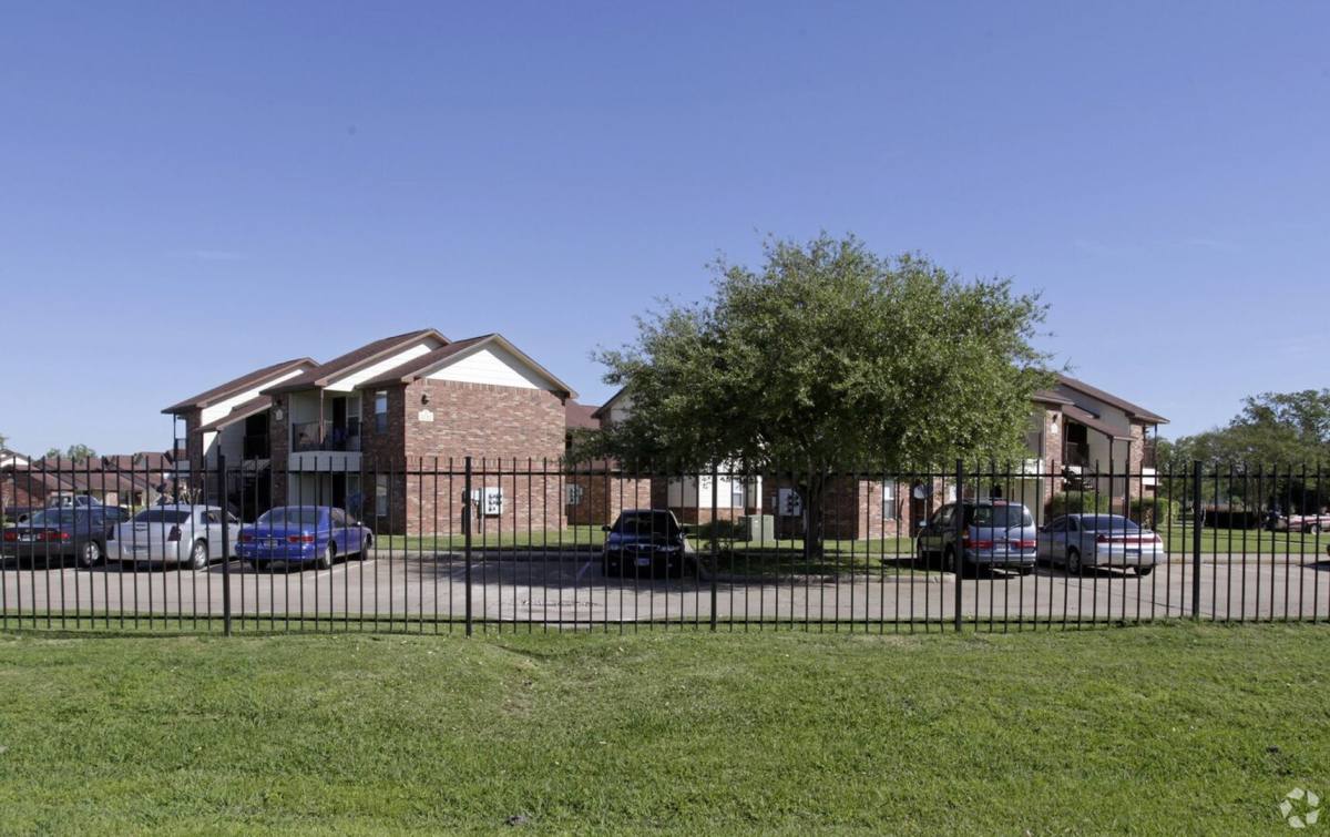 Apartment for rent at 19610 FM, Waller, TX 77484