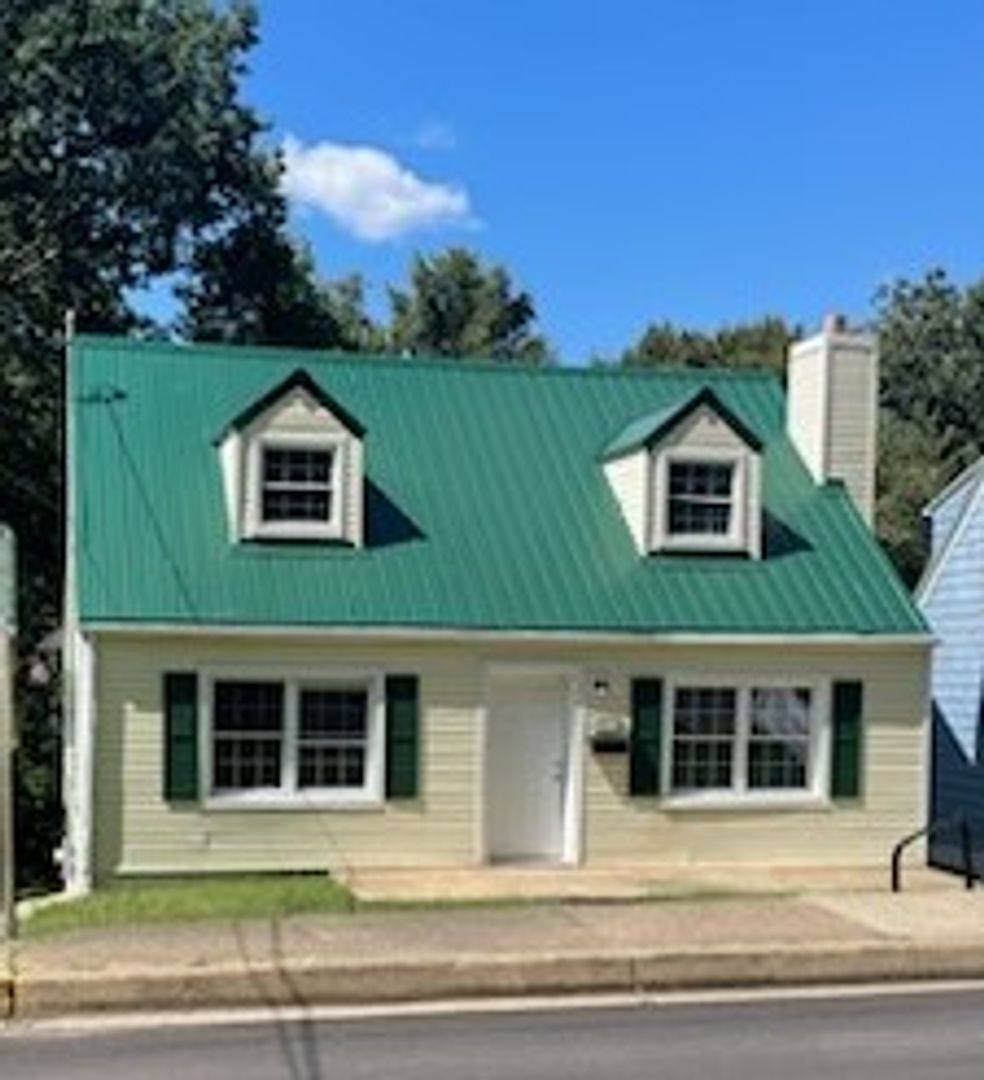 House for rent at 608 A Montrose Dr, South Charleston, WV 25303