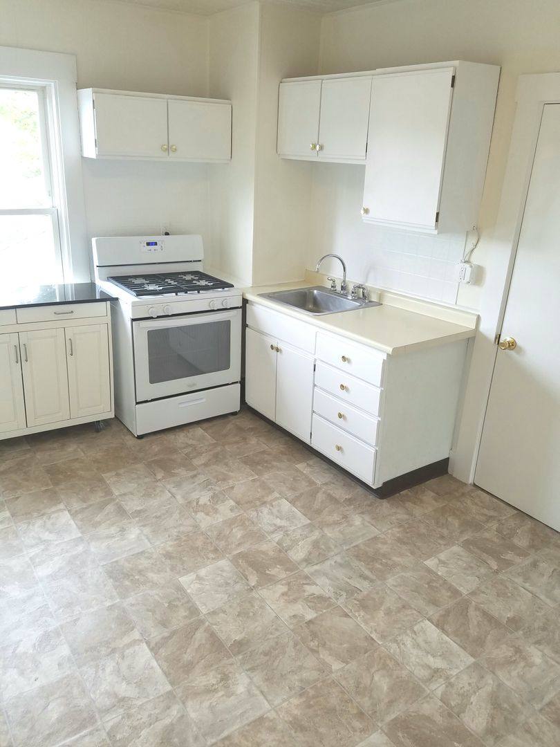 Apartment for rent at 15-21 Park St, Hudson, MA 01749