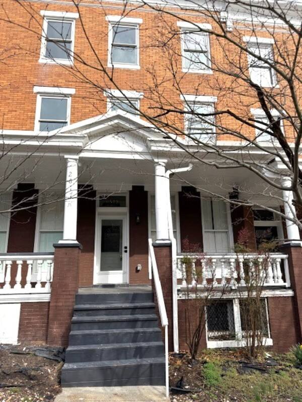 Townhouse for rent at 2617 N Calvert St #1, Baltimore, MD 21218