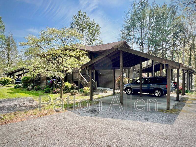 Apartment for rent at 580 Courtwood Lane #8, Hendersonville, NC 28739
