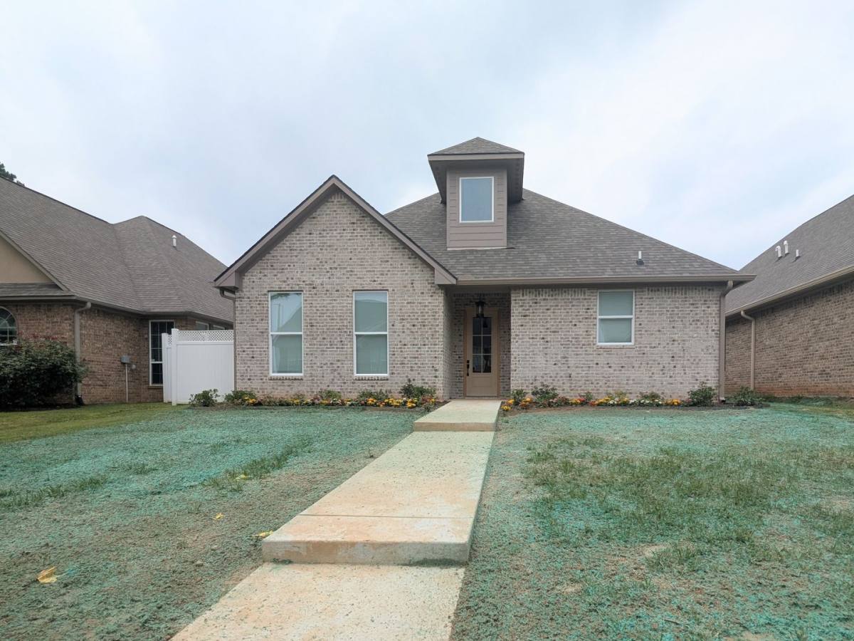 House for rent at 1A Fernwood Dr, Texarkana, TX 75503
