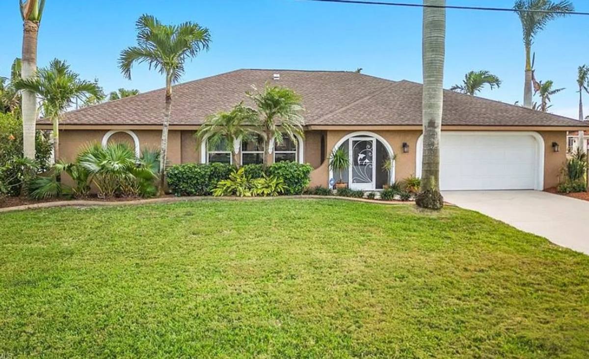 House for rent at 1704 Palaco Grande Parkway, Cape Coral, FL 33904