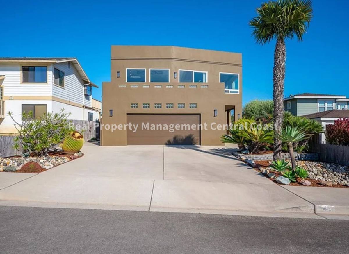 House for rent at 342 N Tenth St, Grover Beach, CA 93433