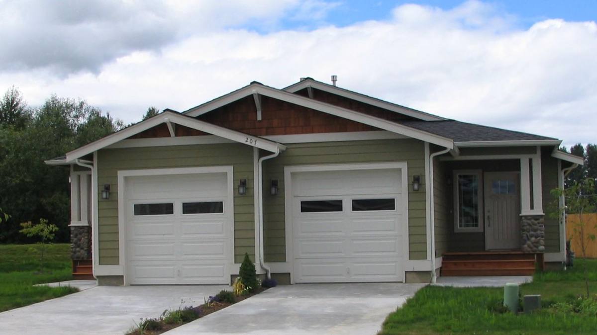 207 Walnut Grove Court, Everson, WA 98247