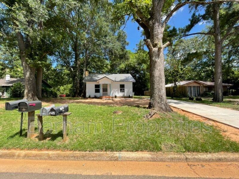 House for rent at 916 Cason St, Nacogdoches, TX 75961
