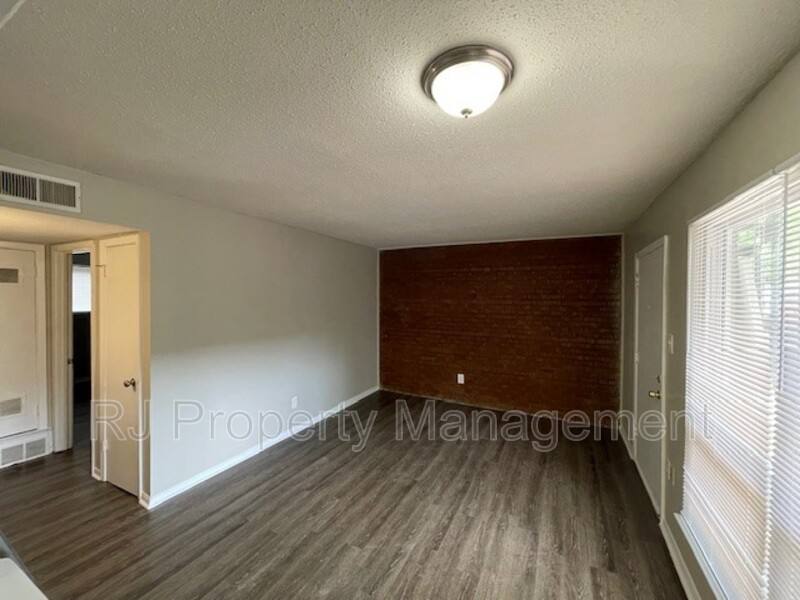 Apartment for rent at 605 Patterson St #5, Memphis, TN 38111