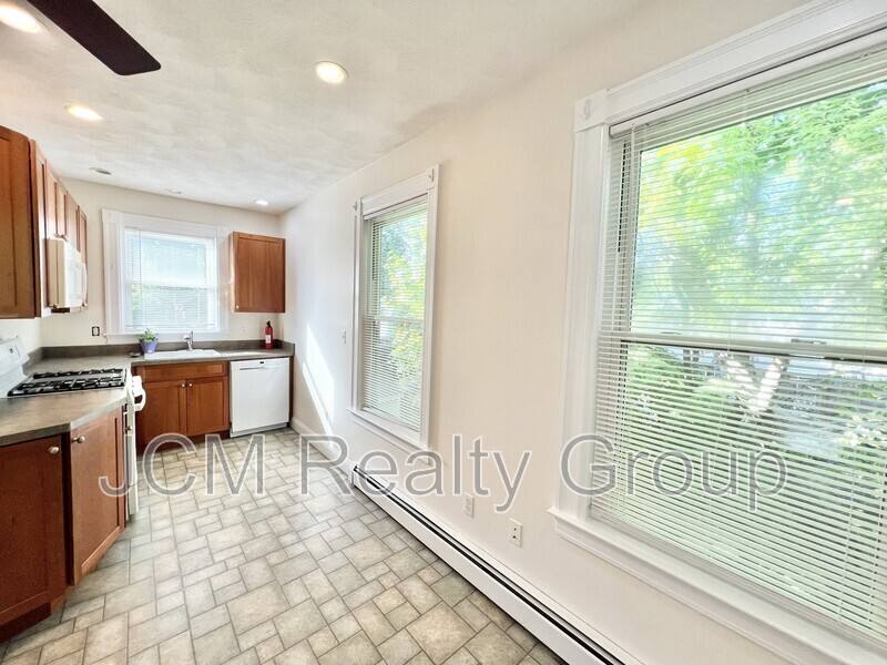 Apartment for rent at 19 Allen Ave #2 2nd Floor, Lynn, MA 01902