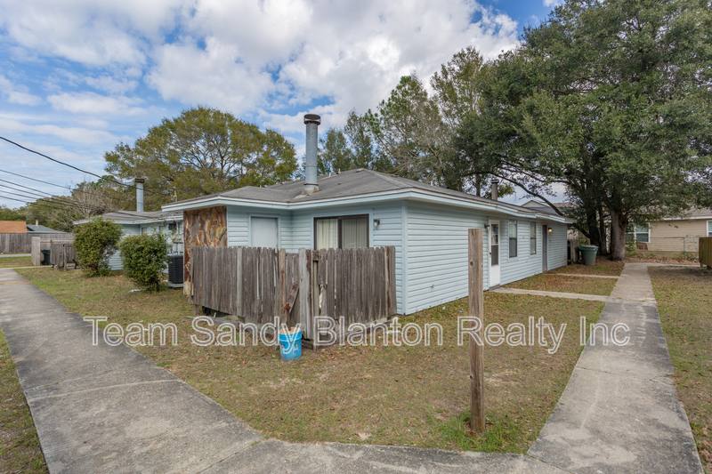 Apartment for rent at 455 Stara Circle #D, Pensacola, FL 32505