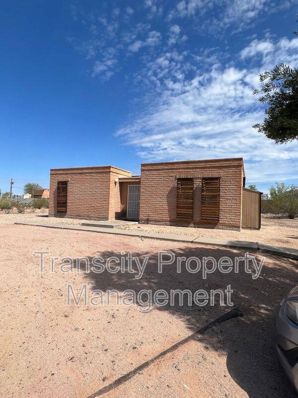 House for rent at 8432 E Mangun Rd, Mesa, AZ 85207