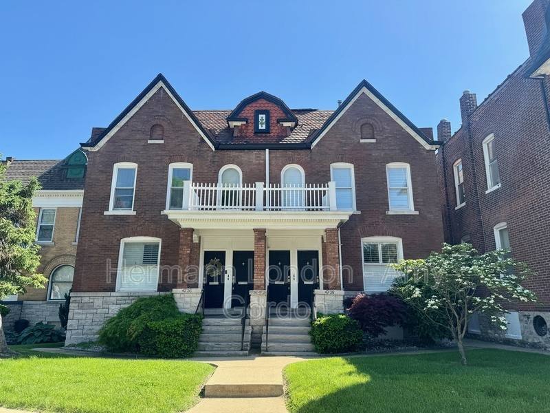 Apartment for rent at 4738 Olive St #A, Saint Louis, MO 63108
