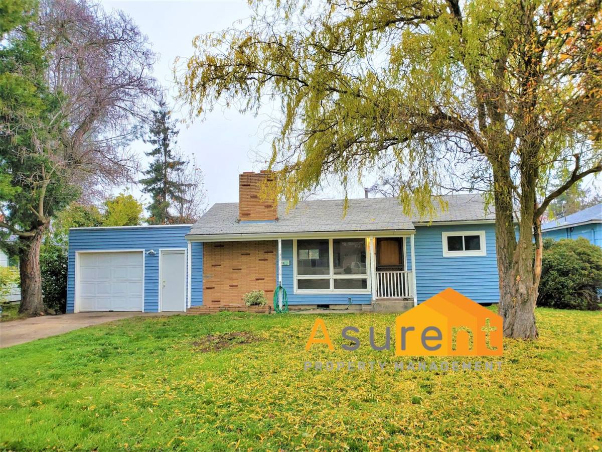 House for rent at 1124 Murray Ave, Medford, OR 97501