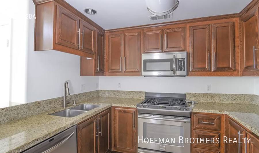 Apartment for rent at 11925 Kling St #104A, Valley Village, CA 91607