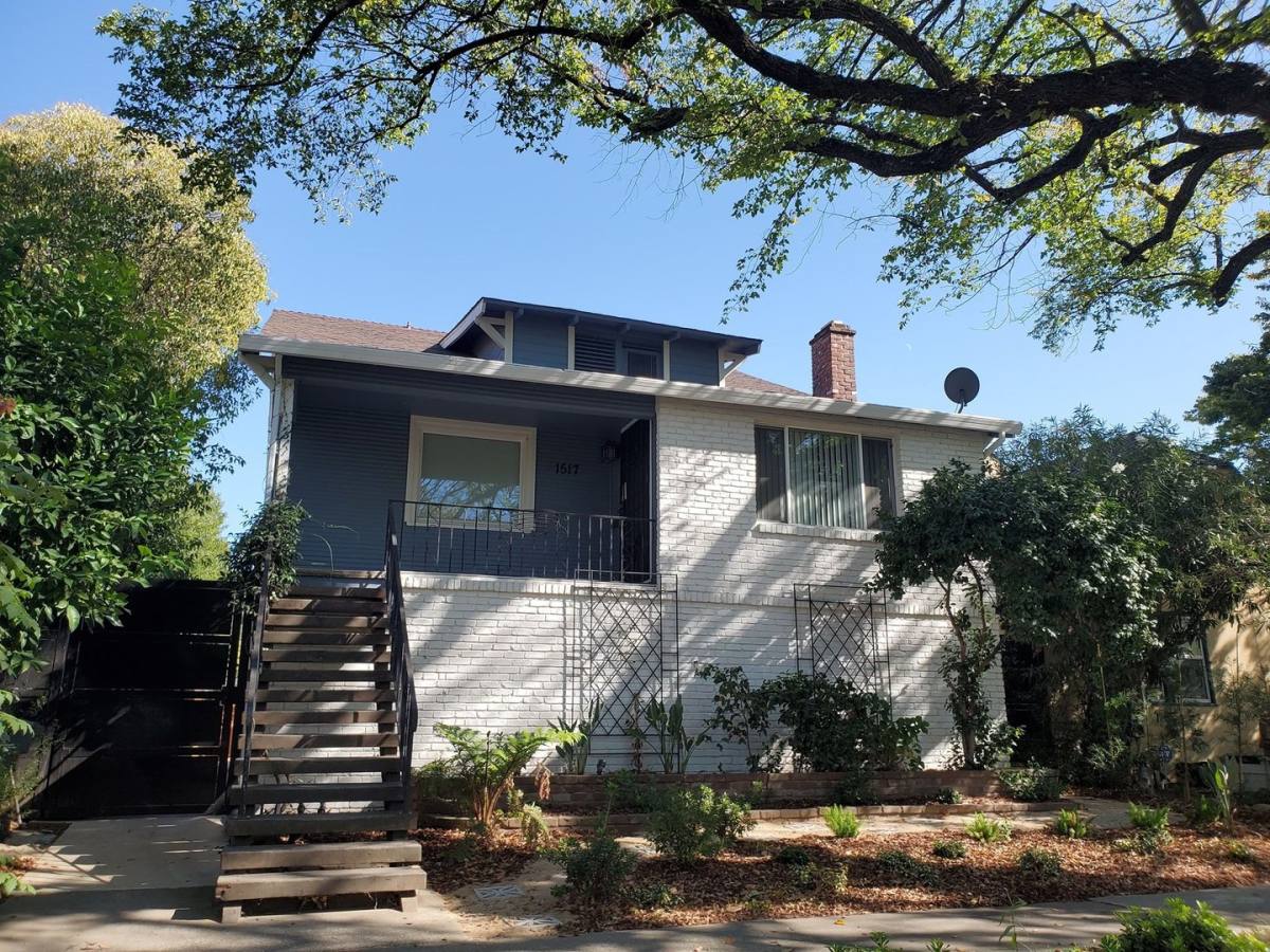 Apartment for rent at 1517 35th St, Sacramento, CA 95816
