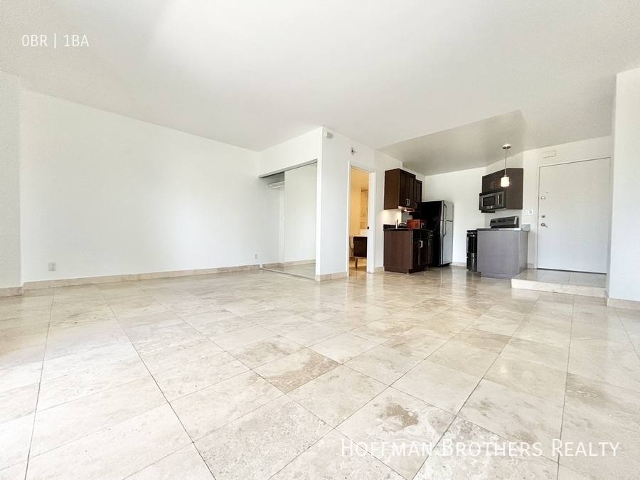 Apartment for rent at 3947 Los Feliz Blvd #105A, Los Angeles, CA 90027