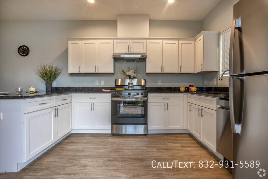 Apartment for rent at 1299 S 7th St #APA1, Conroe, TX 77301