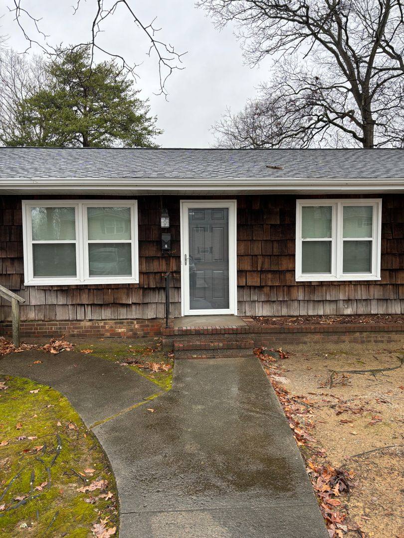 Apartment for rent at 2418 Huntington Rd, Burlington, NC 27215