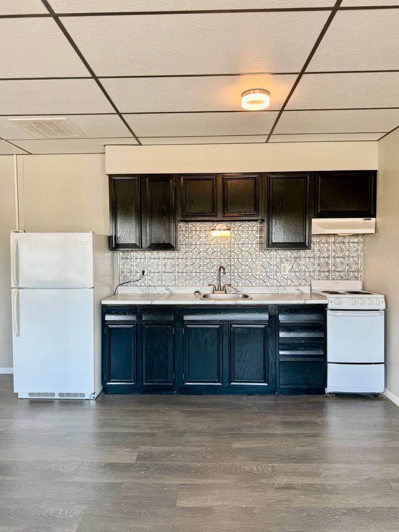 Apartment for rent at 104 Main St E, Valley City, ND 58072