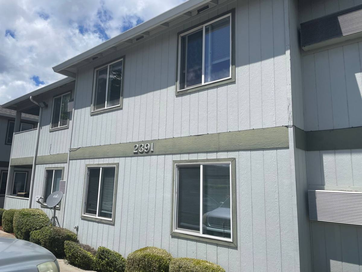 Apartment for rent at 2391 Howard Ave, Medford, OR 97501