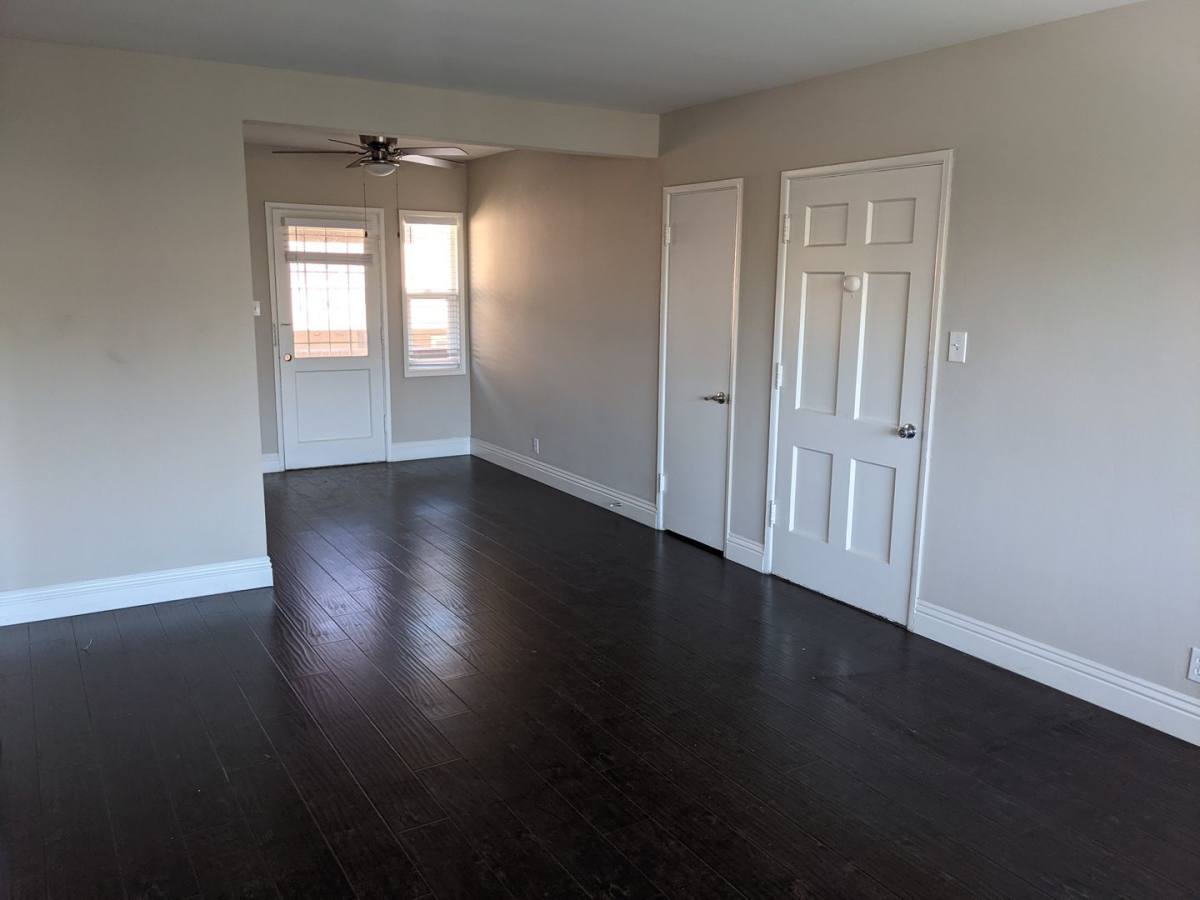Apartment for rent at 4834-4852 W 57th St, Los Angeles, CA 90056