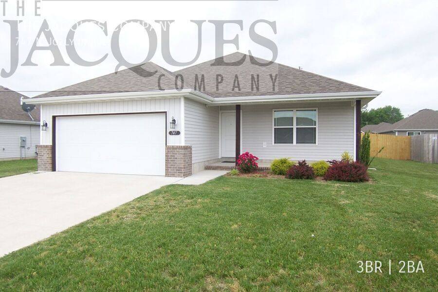 House for rent at 747 N Jozlynn Ave No Animals, Republic, MO 65738