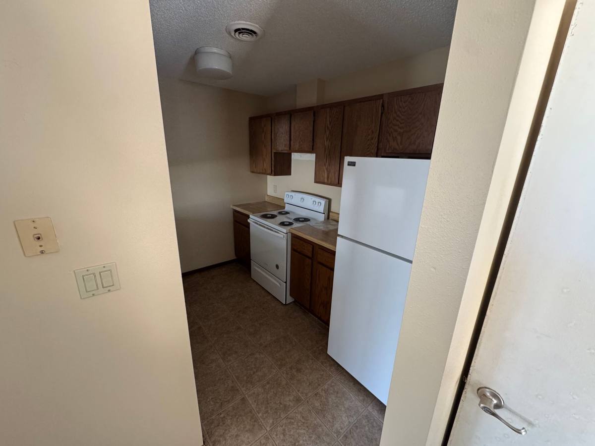 Apartment for rent at 1401 1402 Woodland Dr, Jefferson, IA 50129
