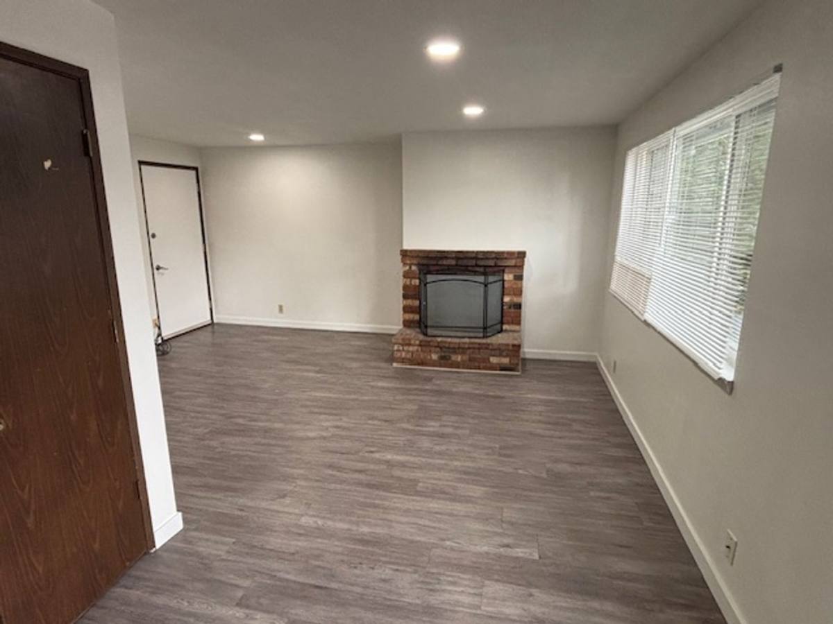 Apartment for rent at 630-636 Ratcliff Dr SE, Salem, OR 97302